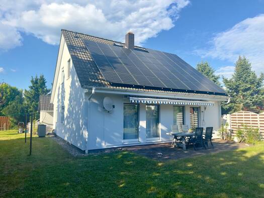 Einfamilienhaus zum Kauf 375.000 € 4,5 Zimmer 135 m² 715 m² Grundstück frei ab sofort Kossa Laußig 04849