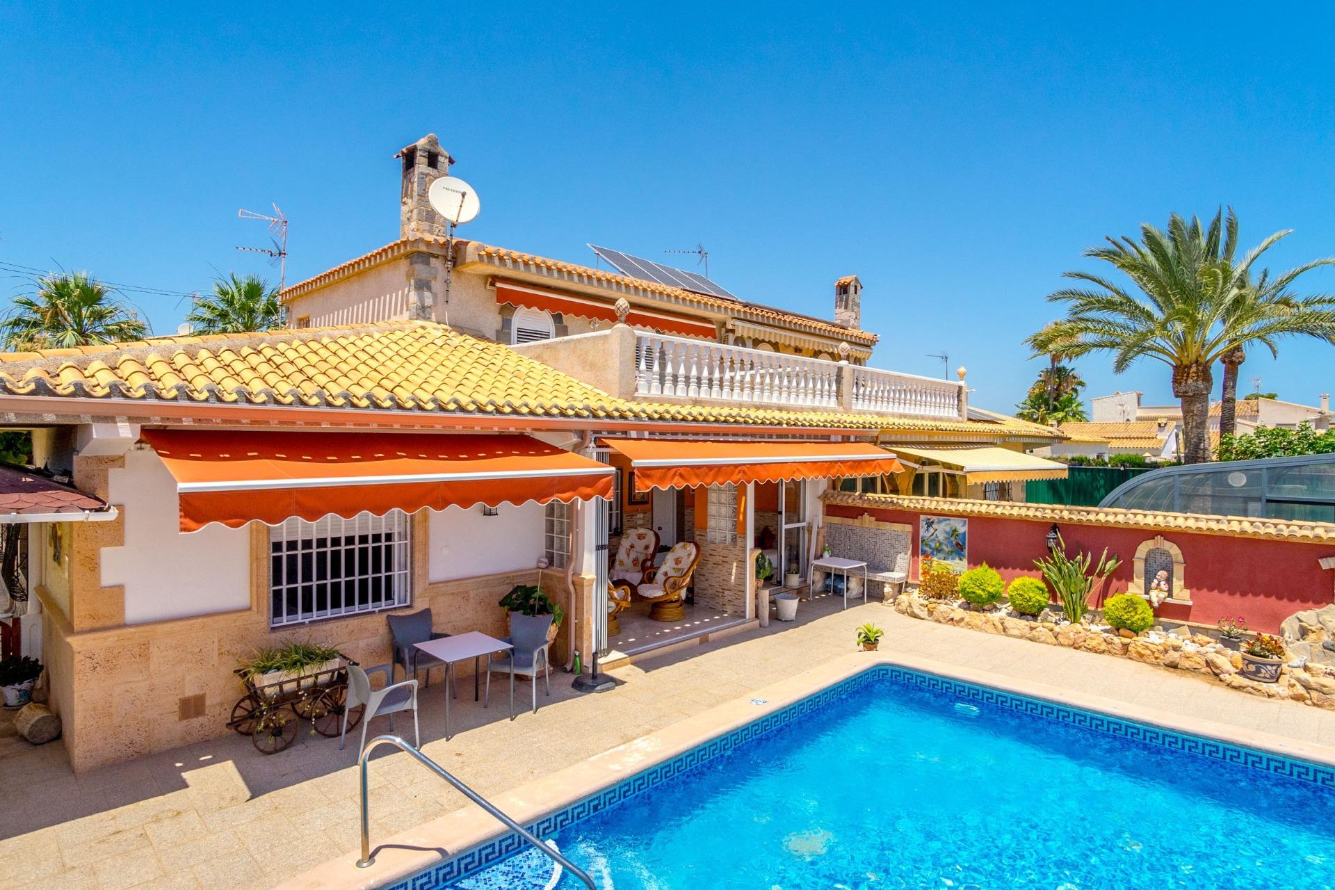 Villa zum Kauf 435.000 € 5 Zimmer 237 m²<br/>Wohnfläche 510 m²<br/>Grundstück Cabo Roig 03189