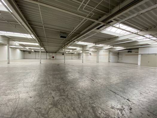 Halle/Industriefläche zur Miete 7.390 m² Lagerfläche teilbar ab 1.990 m² Anderten Hannover 30559