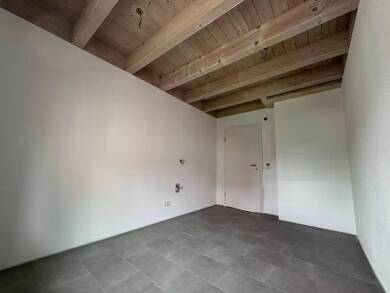 Wohnung zur Miete 1.450 € 7,5 Zimmer 145 m² Geschoss EG/1 frei ab 01.07.2025 Sulzfeld Sulzfeld 75056