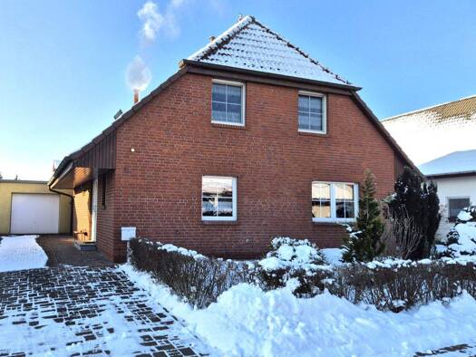 Einfamilienhaus zum Kauf 275.000 € 4 Zimmer 128 m² 580 m² Grundstück frei ab sofort Am Hain 3 Altranft Bad Freienwalde (Oder) 16259