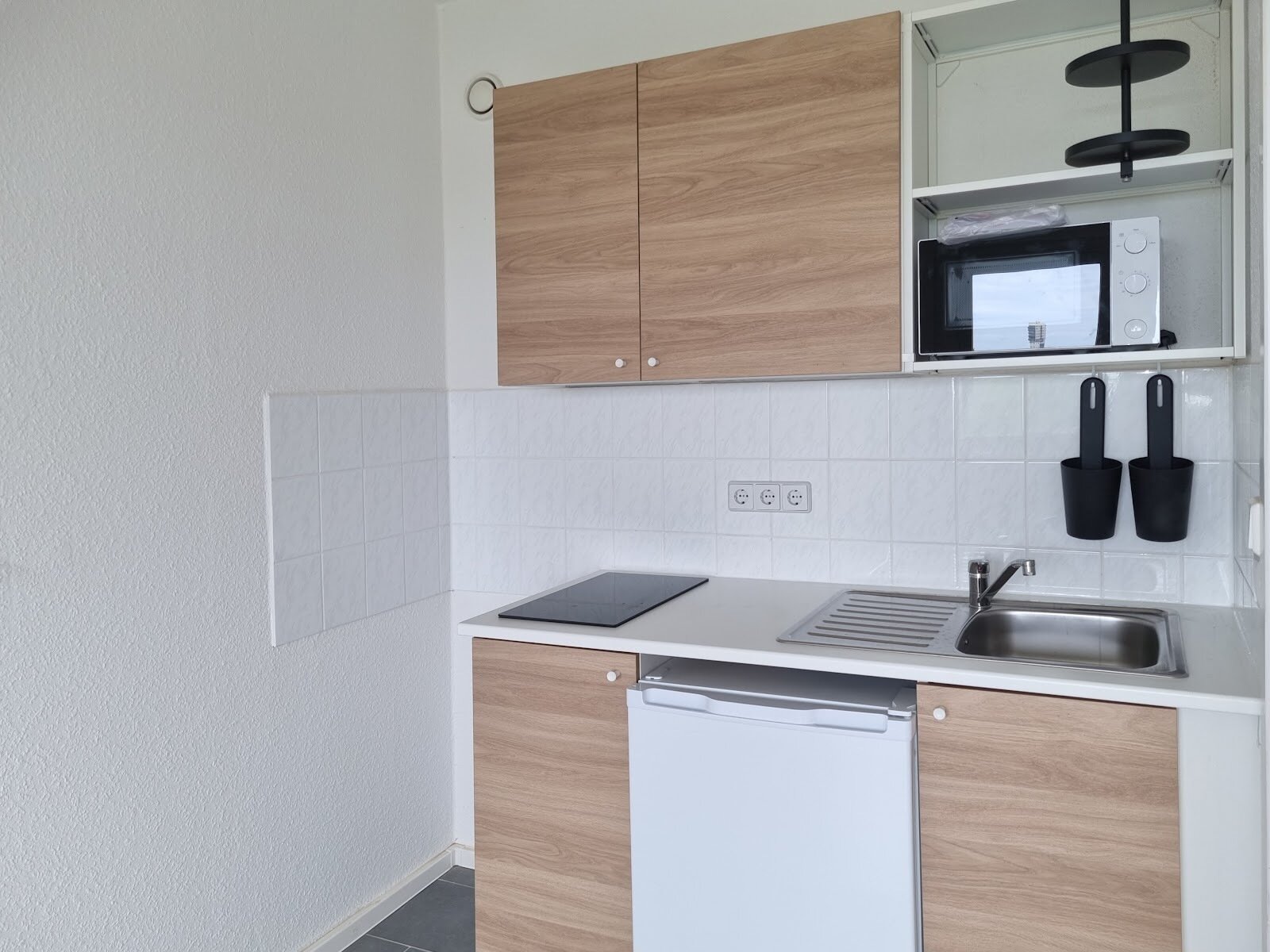 Wohnung zur Miete 220 € 1 Zimmer 22 m²<br/>Wohnfläche 6.<br/>Geschoss Zerbster Straße 43 Westliche Neustadt Halle (Saale) 06124