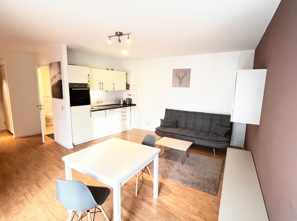 Wohnung zur Miete Wohnen auf Zeit 1.890 € 2 Zimmer 52 m²<br/>Wohnfläche 01.04.2025<br/>Verfügbarkeit Dörpfeldstraße Adlershof Berlin 12489