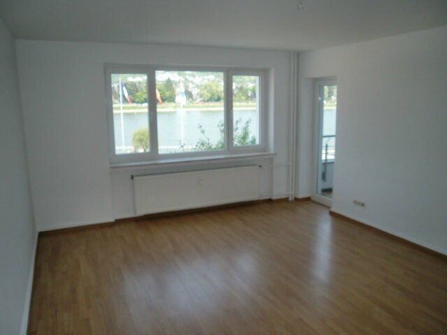 Wohnung zur Miete 875 € 4 Zimmer 90 m²<br/>Wohnfläche EG<br/>Geschoss ab sofort<br/>Verfügbarkeit Remagen Remagen 53424