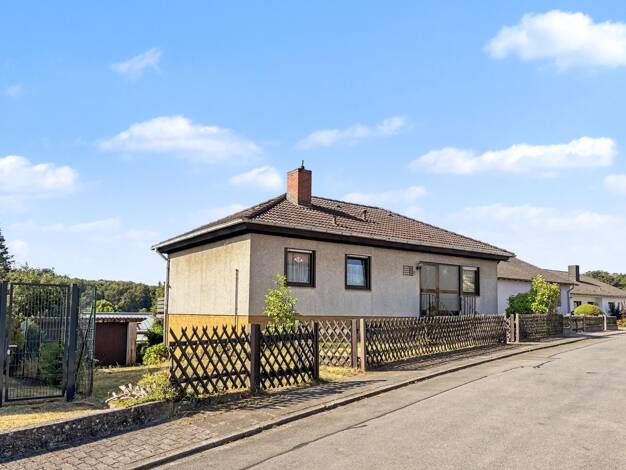 Bungalow zum Kauf 159.000 € 4 Zimmer 118 m² 693 m² Grundstück Mittelbach Zweibrücken 66482