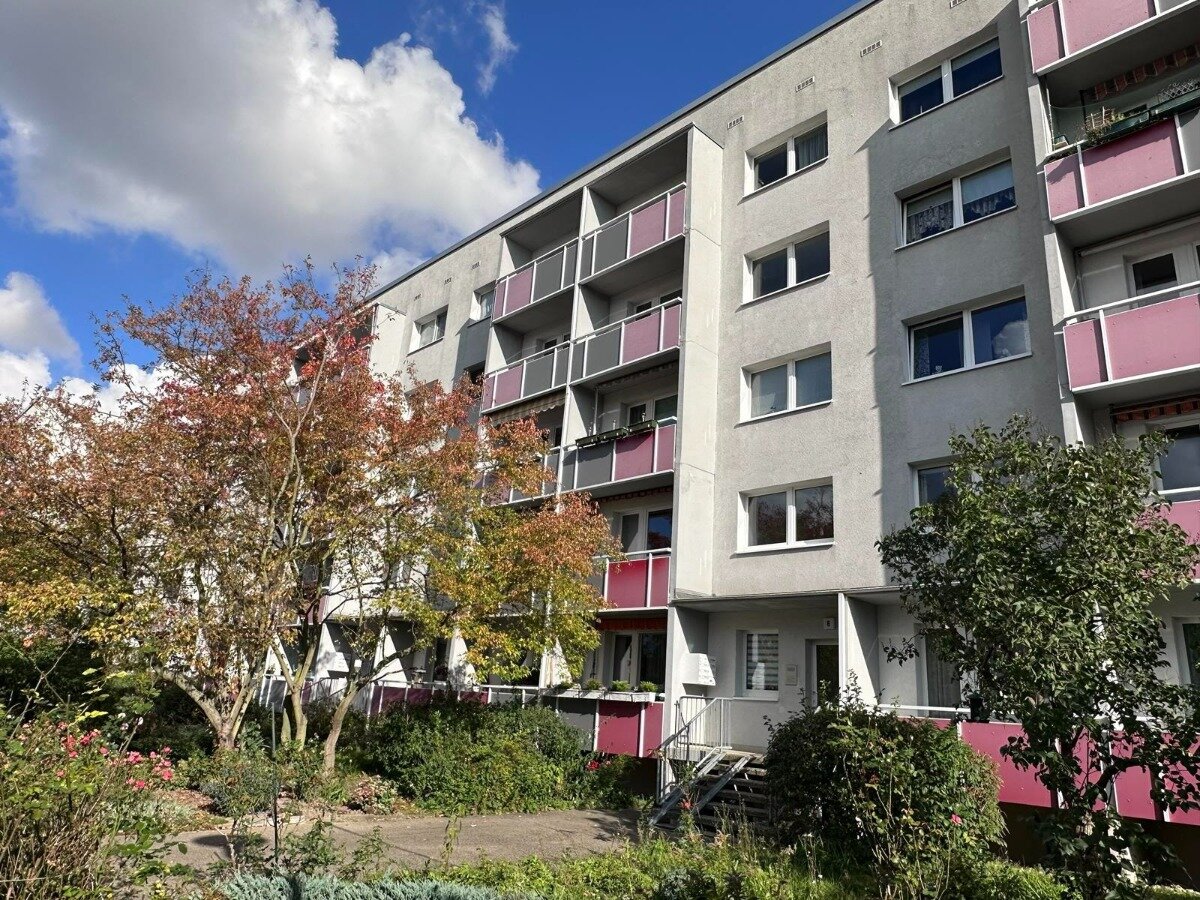 Wohnung zum Kauf 95.000 € 3 Zimmer 60,8 m²<br/>Wohnfläche 2.<br/>Geschoss Louis-Jentzsch-Str. 6 Silberhöhe Halle/S. 06132