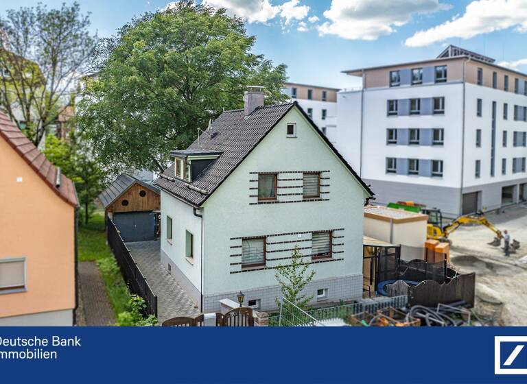 Einfamilienhaus zum Kauf 245.000 € 5 Zimmer 134,9 m²<br/>Wohnfläche 250 m²<br/>Grundstück Suhl Suhl 98527