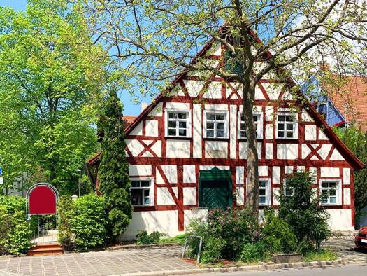 Einfamilienhaus zum Kauf 355.000 € 8 Zimmer 231 m² 374 m² Grundstück frei ab sofort Schweinau Nürnberg 90441