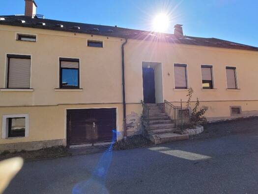 Mehrfamilienhaus zum Kauf 220.000 € 9 Zimmer 230 m² 600 m² Grundstück Erlbach Markneukirchen 08258