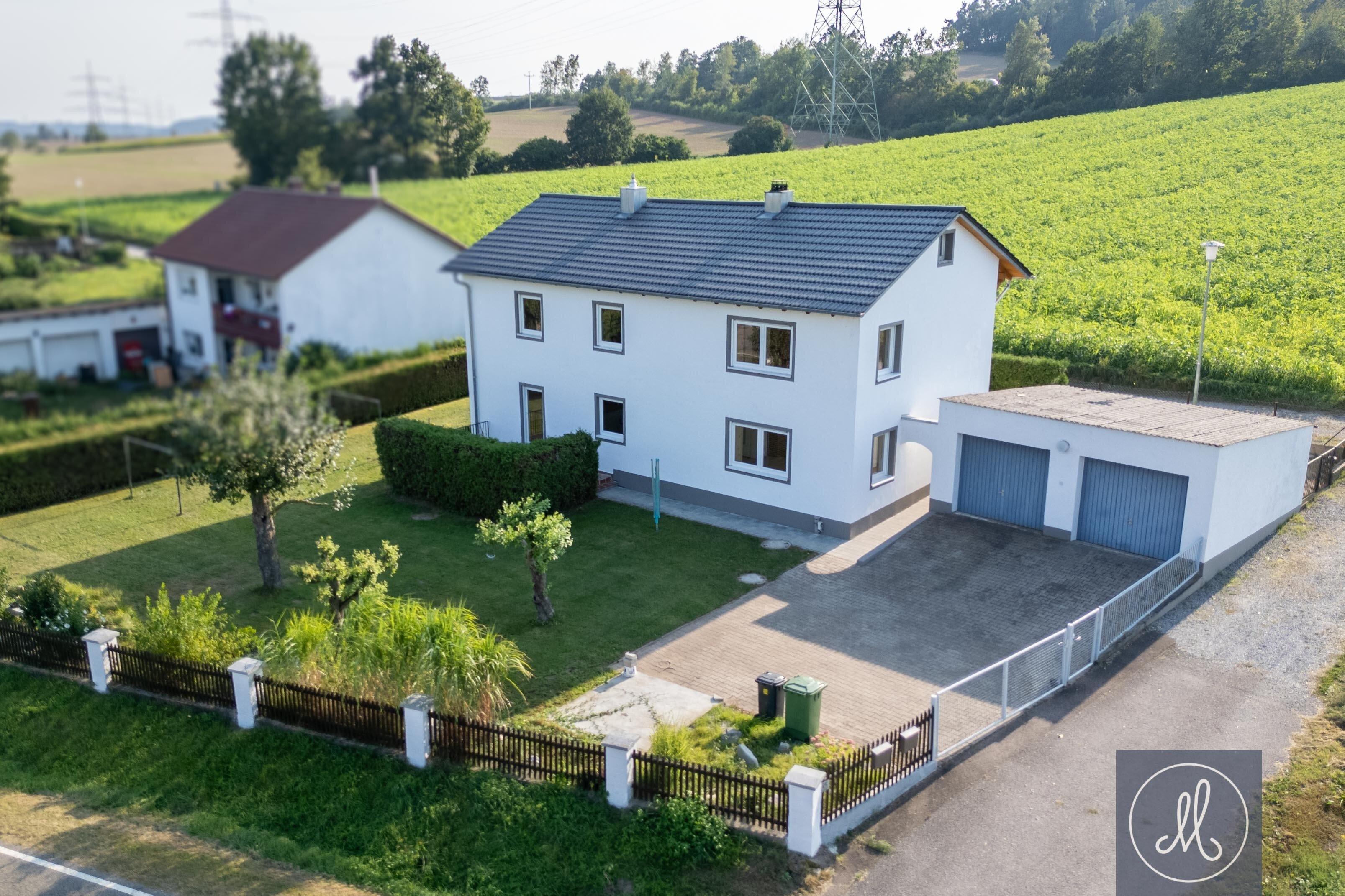 Mehrfamilienhaus zum Kauf 519.000 € 6 Zimmer 173 m²<br/>Wohnfläche 854 m²<br/>Grundstück ab sofort<br/>Verfügbarkeit Buchenloher Straße 25 Diesenbach Regenstauf 93128