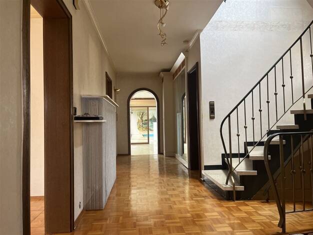 Einfamilienhaus zum Kauf als Kapitalanlage geeignet 445.000 € 6 Zimmer 240 m² 595 m² Grundstück Neuburg am Rhein 76776