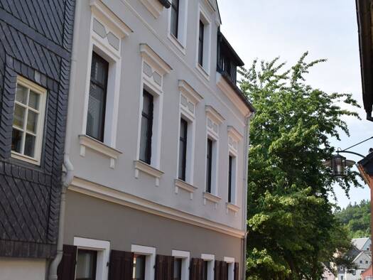 Wohnung zur Miete 540 € 2 Zimmer 67,8 m² 1. Geschoss Schloßberg 10 Lichtenstein Lichtenstein 09350