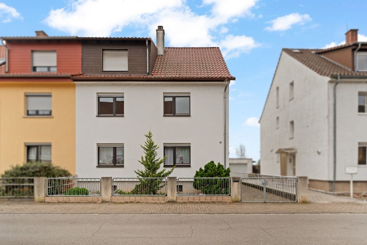 Mehrfamilienhaus zum Kauf 561.000 € 8 Zimmer 186 m²<br/>Wohnfläche 445 m²<br/>Grundstück Heddesheim 68542