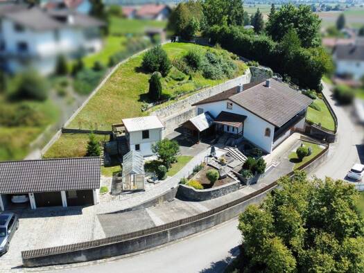 Einfamilienhaus zum Kauf 399.000 € 8 Zimmer 137 m² 1.869 m² Grundstück frei ab sofort Pitzling Eichendorf 94428