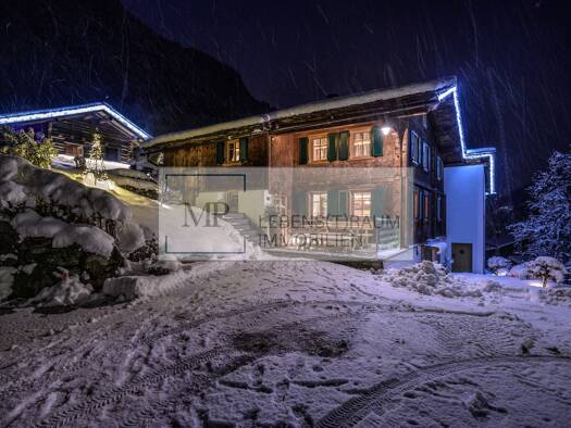 Haus zum Kauf 6 Zimmer 230 m² 67.000 m² Grundstück Tschagguns 6774