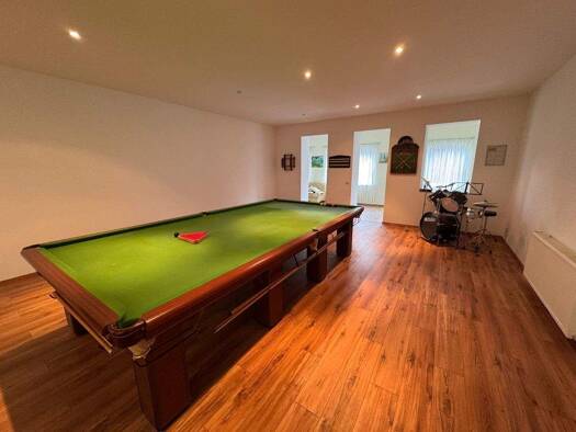 Hotel zum Kauf 749.000 € 11 Zimmer 1.052 m² Grundstück Himmelpfort 16798