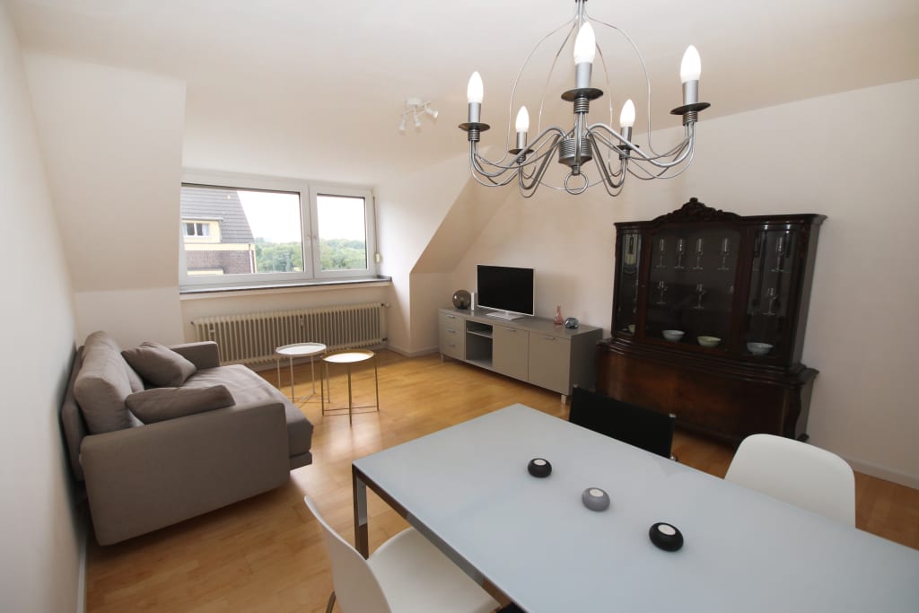 Wohnung zur Miete Wohnen auf Zeit 1.800 € 2 Zimmer 54 m²<br/>Wohnfläche 31.12.2024<br/>Verfügbarkeit Oberbilker Allee Oberbilk Düsseldorf 40227