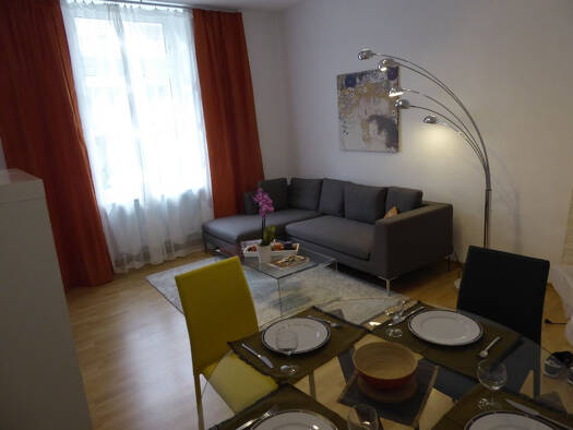 Wohnung zur Miete 1.000 € 3 Zimmer 70 m² Geschoss 1/5 frei ab sofort Nordend-West Frankfurt am Main 60318