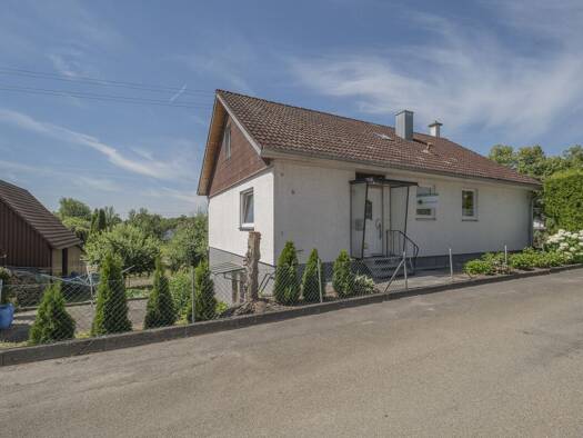 Mehrfamilienhaus zum Kauf 349.900 € 9 Zimmer 254,7 m² 980 m² Grundstück Trichtingen Epfendorf 78736