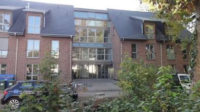 Wohnung zur Miete 875 € 3 Zimmer 63,7 m² Dachgeschoss, 2. Geschoss frei ab sofort Jungfernstieg 1 Süd Neumünster 24534