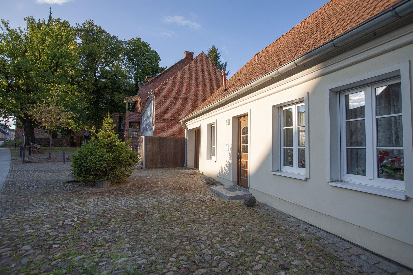 Einfamilienhaus zum Kauf provisionsfrei 570.000 € 4 Zimmer 120 m²<br/>Wohnfläche 1.290 m²<br/>Grundstück Friedrich-Engels-Straße 41 Alt Ruppin Alt Ruppin 16827