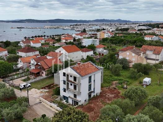 Einfamilienhaus zum Kauf 699.000 € 14 Zimmer 440 m² Grundstück Sukosan 23206
