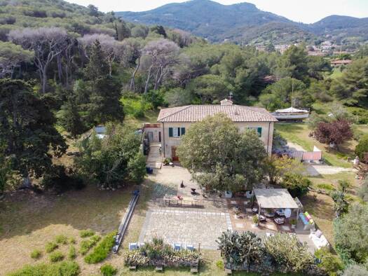 Bauernhaus zum Kauf 1.750.000 € 18 Zimmer 380 m² 7.500 m² Grundstück Panoramablick Portoferraio 57037