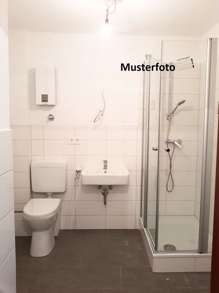 Wohnung zur Miete 360 € 2 Zimmer 42,6 m²<br/>Wohnfläche 1.<br/>Geschoss 22.01.2025<br/>Verfügbarkeit Weitmarer Straße 104 Weitmar - Mitte Bochum 44795