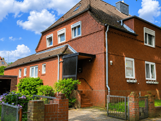 Haus zum Kauf 350.000 € 5,5 Zimmer 140 m² 420 m² Grundstück frei ab sofort Geesthacht 21502