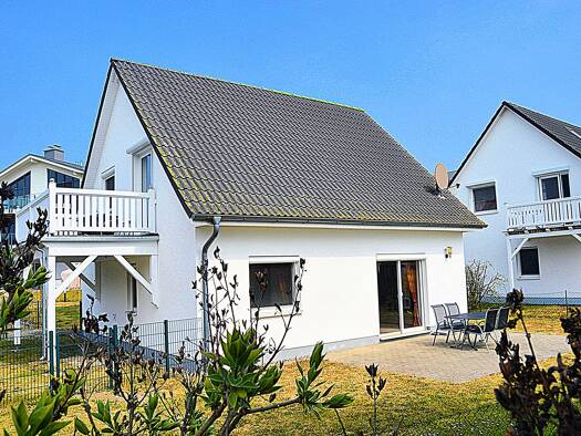 Einfamilienhaus zum Kauf 595.000 € 8 Zimmer 105 m² 393 m² Grundstück frei ab sofort An den Boddenwiesen 17 Glowe 18551