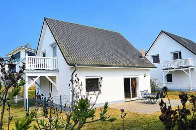 Einfamilienhaus zum Kauf provisionsfrei 649.000 € 8 Zimmer 105 m² 393 m² Grundstück frei ab sofort An den Boddenwiesen 17 Glowe Glowe 18551