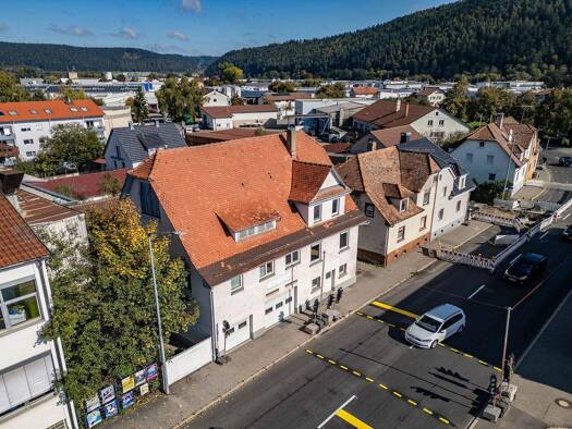 Mehrfamilienhaus zum Kauf 479.000 € 8 Zimmer 253 m² 463 m² Grundstück frei ab sofort Tuttlingen 78532