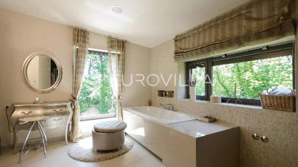 Haus zur Miete 14.000 € 5 Zimmer 620 m² Tuskanac Tuskanac 10000