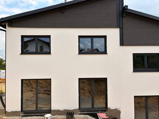 Doppelhaushälfte zum Kauf - Erstbezug 640.000 € 6 Zimmer 130 m² 320 m² Grundstück frei ab 01.10.2026 Heining Passau 94036