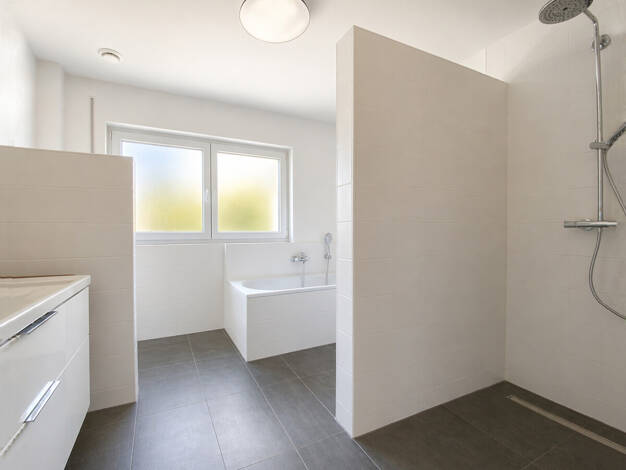 Doppelhaushälfte zum Kauf 549.000 € 4 Zimmer 122 m² 253 m² Grundstück Uttenreuth Uttenreuth 91080