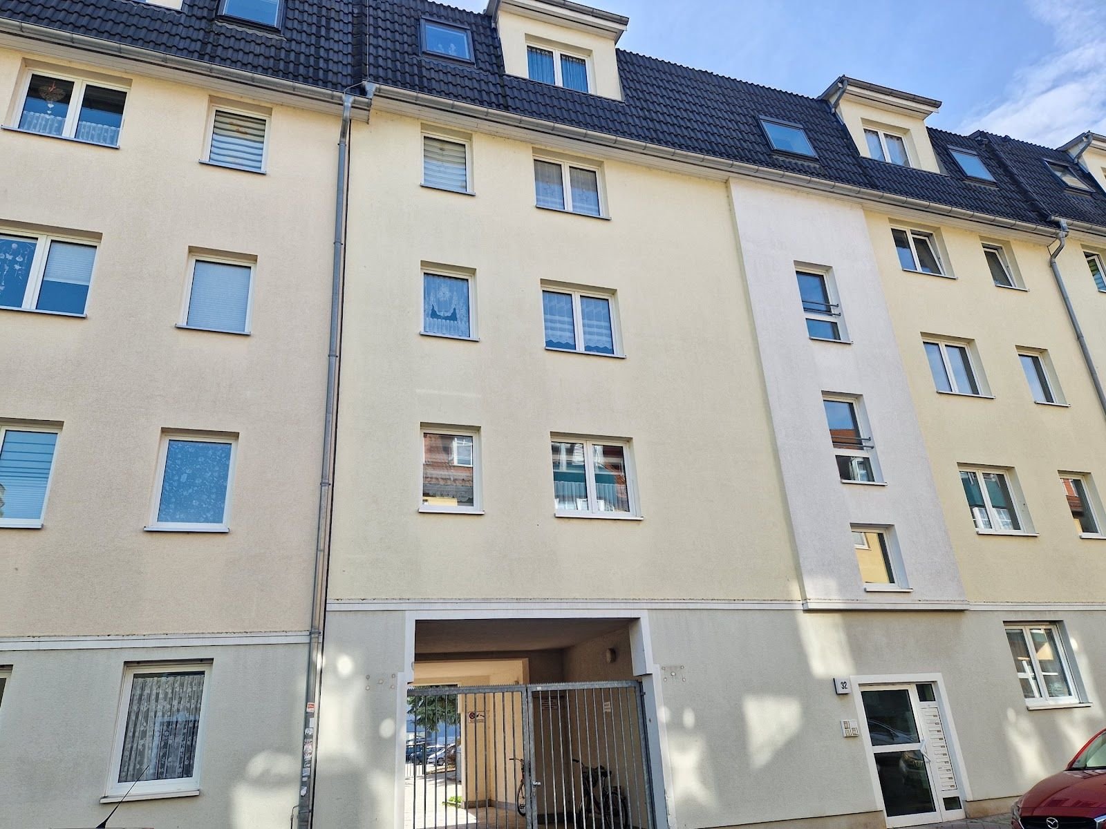 Wohnung zur Miete 459 € 2 Zimmer 69,8 m²<br/>Wohnfläche 2.<br/>Geschoss Sankt-Michael-Straße 32 Fichtestraße / Ambrosiusplatz Magdeburg 39112