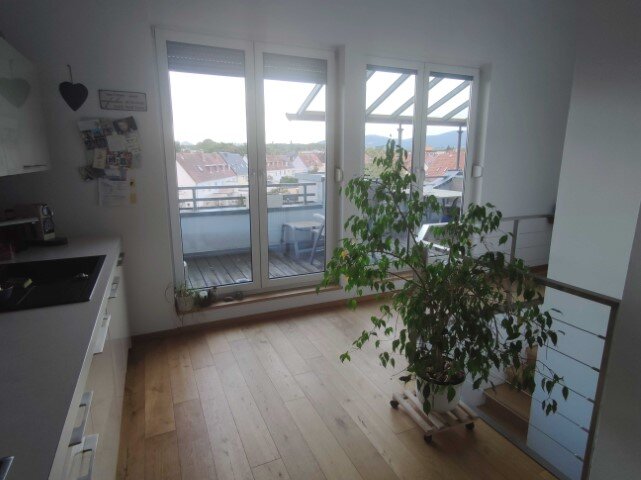 Wohnung zur Miete 700 € 3 Zimmer 80 m²<br/>Wohnfläche ab sofort<br/>Verfügbarkeit Erlenbachstraße Landau Landau in der Pfalz 76829