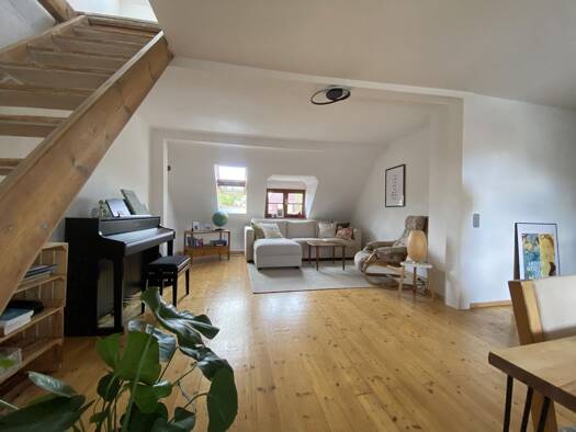 Wohnung zur Miete 1.070 € 2 Zimmer 76 m² Erlangen 91052