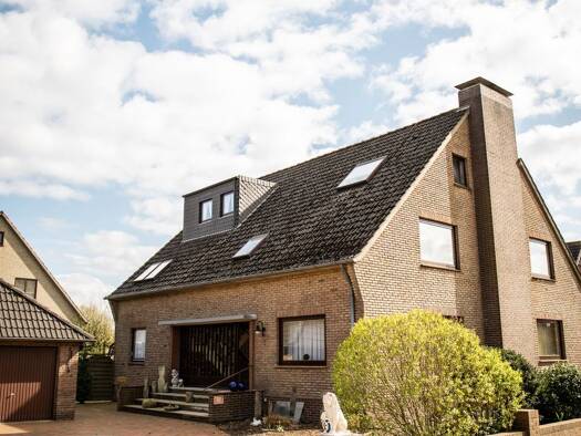 Mehrfamilienhaus zum Kauf als Kapitalanlage geeignet 590.000 € 12 Zimmer 334 m² 912 m² Grundstück Lemwerder Lemwerder 27809