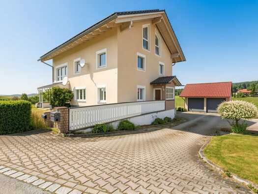 Einfamilienhaus zum Kauf 529.000 € 9,5 Zimmer 270 m² 1.180 m² Grundstück Hintereben Jandelsbrunn 94118