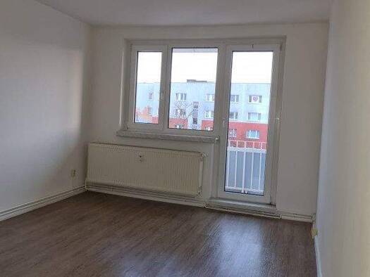 Wohnung zur Miete 417 € 4 Zimmer 69,5 m² 3. Geschoss frei ab 01.02.2026 Anne-Frank-Str. 30 Stendal 39576