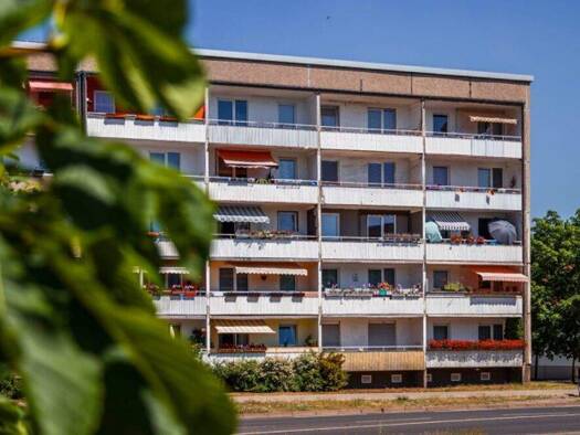 Wohnung zur Miete 341 € 3 Zimmer 56,8 m² 3. Geschoss frei ab 01.04.2026 Hüfnerstraße 66 Sandow Cottbus 03042