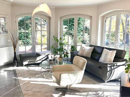 Villa zum Kauf 680.000 € 4 Zimmer 145 m² 950 m² Grundstück Strehla 01616