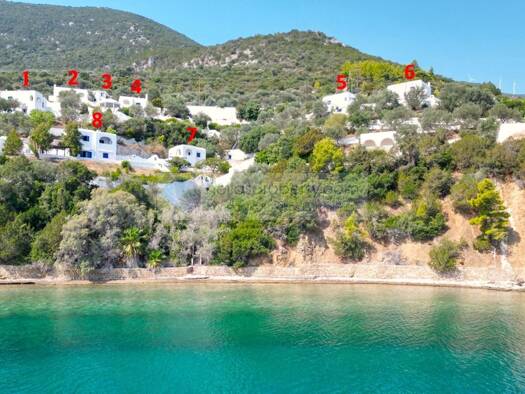 Haus zum Kauf 2.050.000 € 35 Zimmer 840 m² 11.569 m² Grundstück Troizinia - Piraias 18020