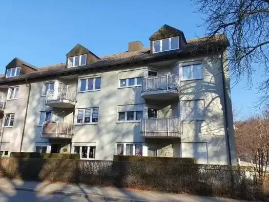 Wohnung zur Miete 550 € 3 Zimmer 75,9 m² 1. Geschoss frei ab 01.02.2026 Glauchauer Straße 30A Lichtenstein Lichtenstein/Sachsen 09350