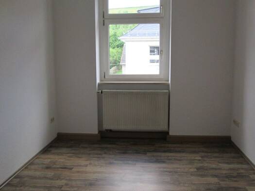 Wohnung zur Miete 240 € 2 Zimmer 42 m² 1. Geschoss frei ab sofort Feldschlößchenstraße 6 Greiz Greiz 07973