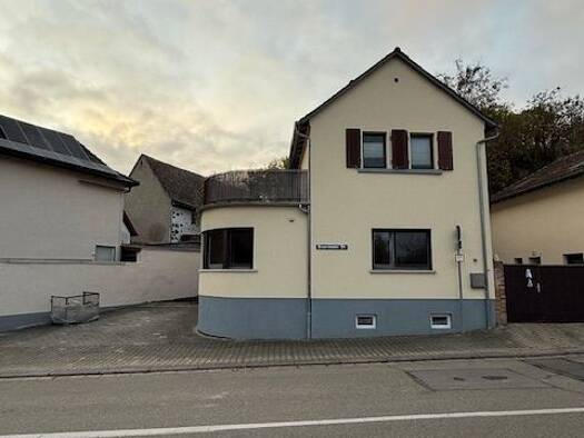 Einfamilienhaus zur Miete 1.300 € 5 Zimmer 95,8 m² 175 m² Grundstück frei ab sofort Großkarlbach 67229