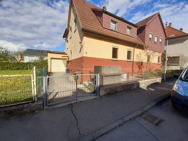 Mehrfamilienhaus zum Kauf provisionsfrei 395.000 € 8 Zimmer 178 m² 245 m² Grundstück Feuchtstraße 2 Frickenhausen 72636