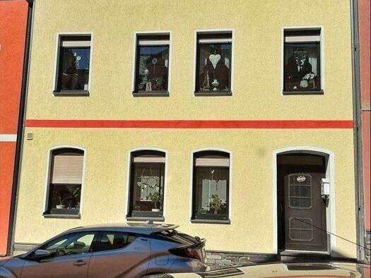 Reihenmittelhaus zum Kauf 195.000 € 5 Zimmer 146 m² 170 m² Grundstück Oelsnitz Oelsnitz 08606