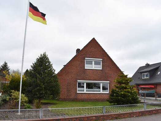 Einfamilienhaus zum Kauf 265.000 € 3 Zimmer 108 m² 1.000 m² Grundstück Högel 25858